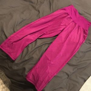 Lululemon relaxed fit crop pants